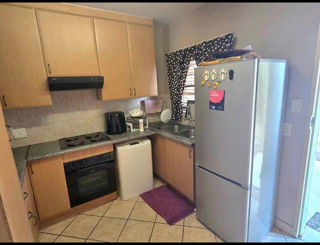 2 BEDROOM TOWNHOUSE FOR SALE IN CELTISDAL